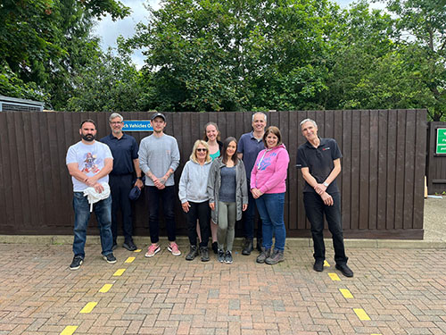 Do Good Volunteers at EACH 